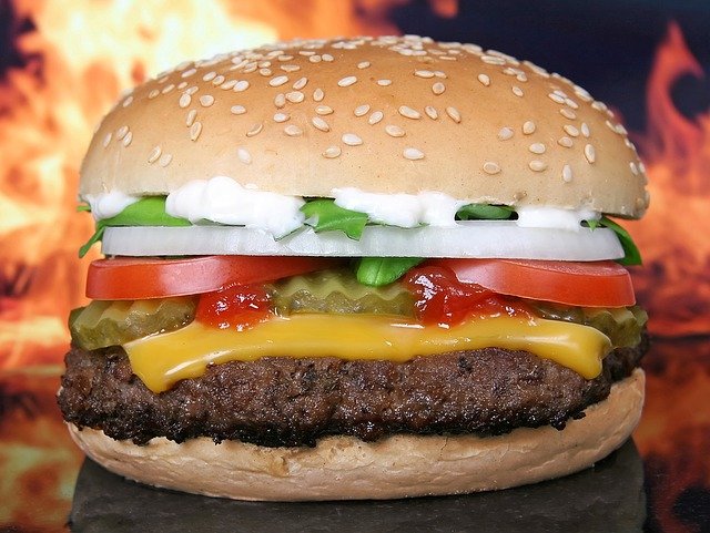 Hamburger - zaprzeczenie tego, jak dbać o układ pokarmowy